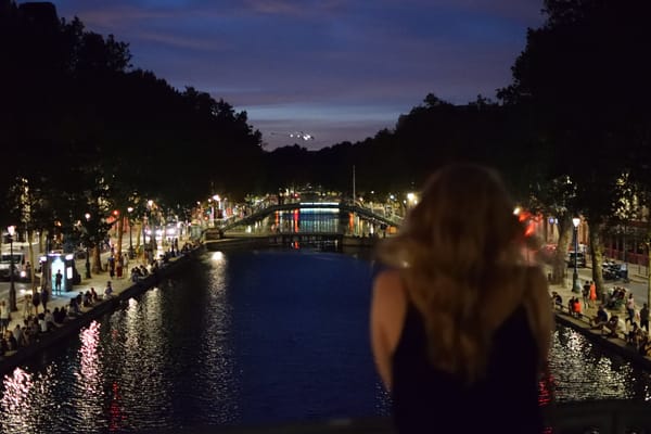 L’Amour Ausländer eller: Hur jag slutade ängslas och lärde mig älska musiken